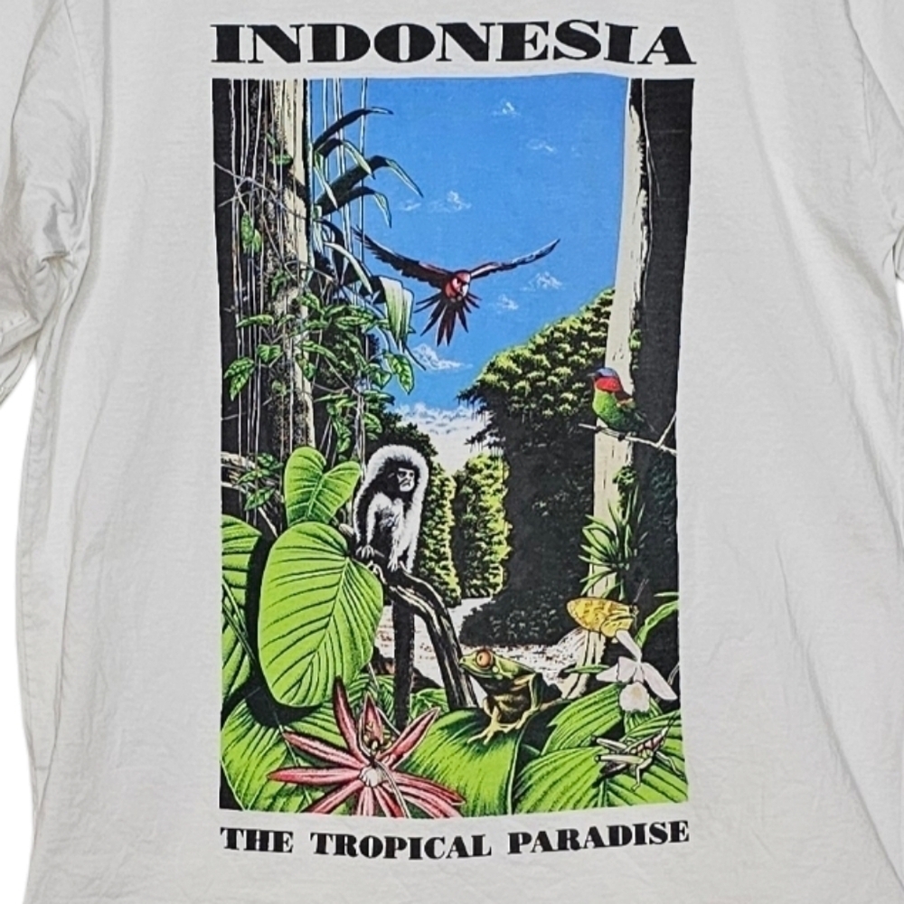 Vintage Indonesia The Tropical Paradise Rainforest Nature Cotton T-shirt Medium